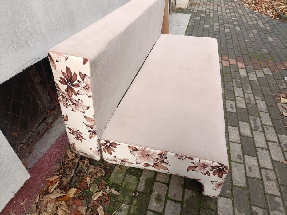 Разтегателен диван