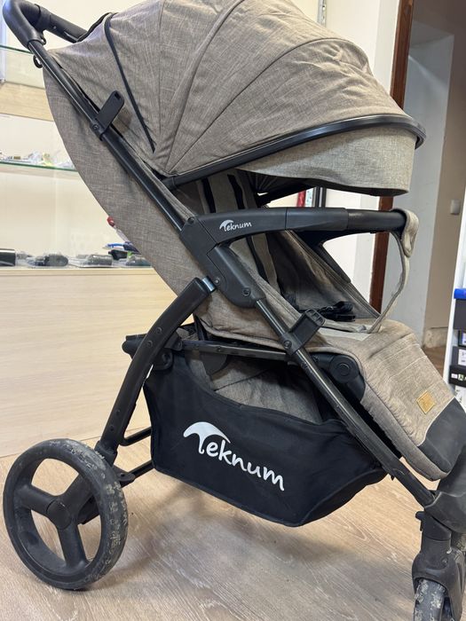 Прогулочная детская коляска