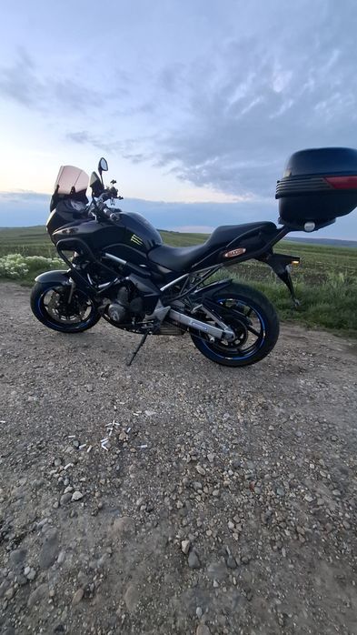 Vând kawasaki versys