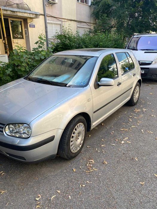 VOLKSWAGEN Golf 2002