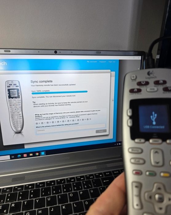 Telecomanda universala Logitech Harmony 600 si Logitech Harmony 650
