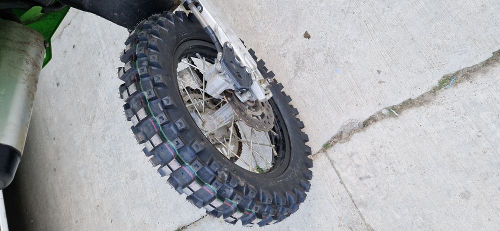 Vând motocicleta copii kawasaki kx85 suzuki ktm yamaha gasgas husqvarna beta cross enduro kx 85 ofrroad  impecabilă nu necesită investiții  roți 17 14