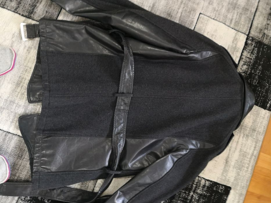 Pardesiu bărbați din lână și piele naturala Calvin Klein original. .