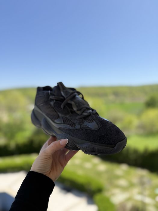 Намаление Yeezy Boost 500 Black