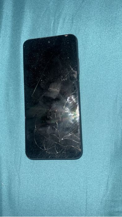 Продам телефон Poco