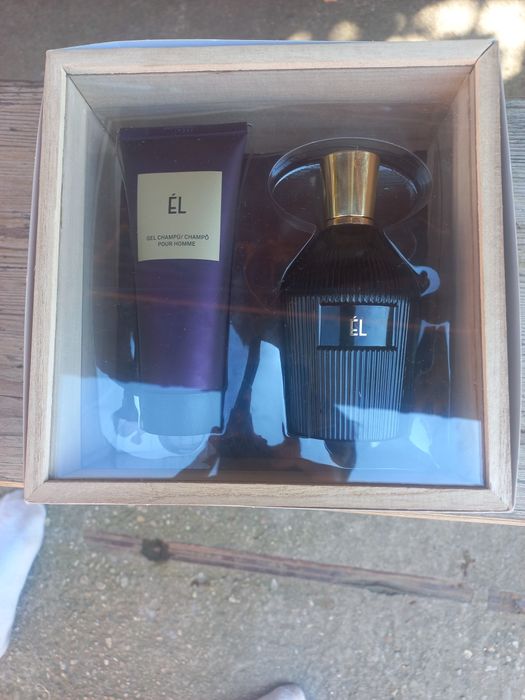 Parfum ÈL încă în cutie nefolosit