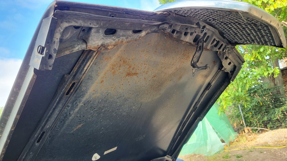 Преден капак w124