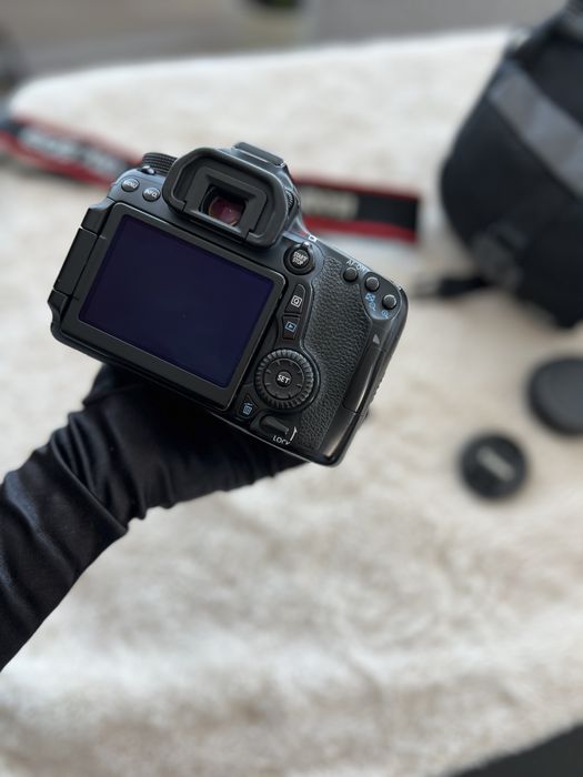 Фотоапарат Canon EOS 70D с обектив EF 50mm f/1.8 STM