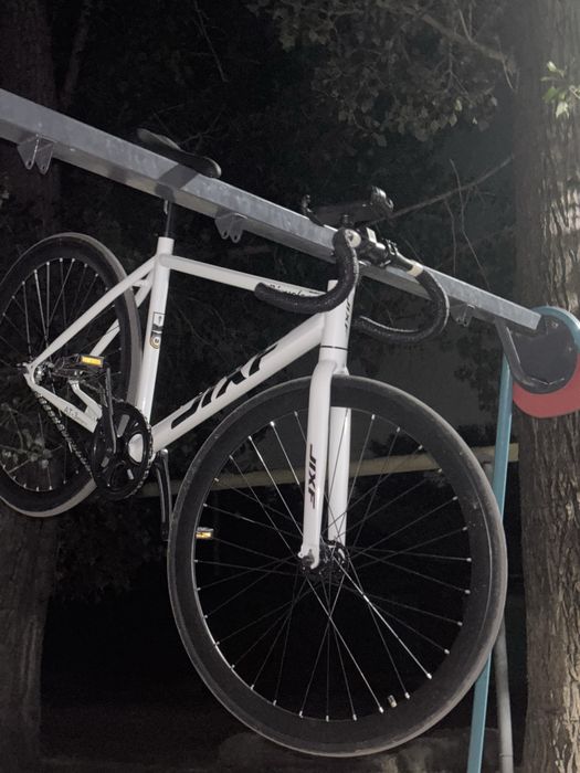 Fixed gear JIXF.