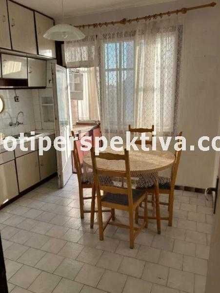 Продава се Тристаен апартамент в Пловдив, Център - 100 кв.м за 1470 €/кв.м - Снимка #2