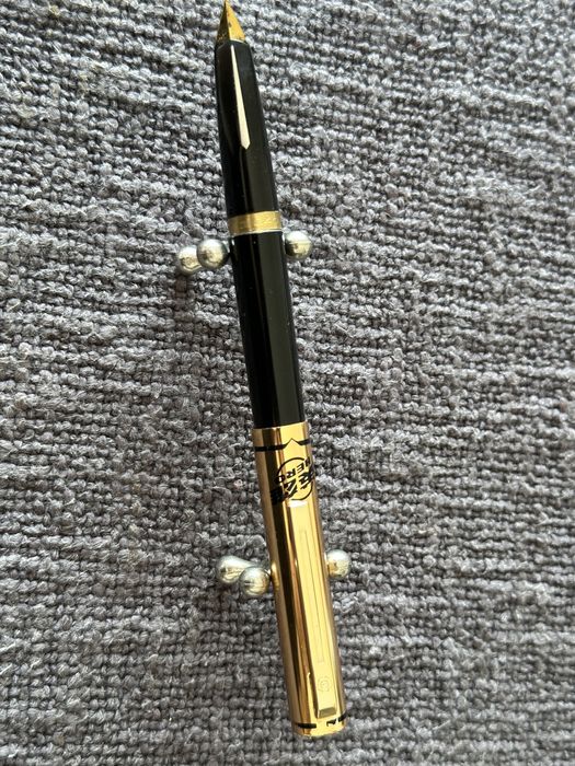 Stilou chinezesc Hero 240 deosebit