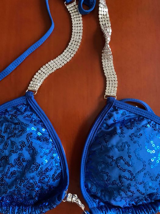 Луксозен бански с паети и камъни.