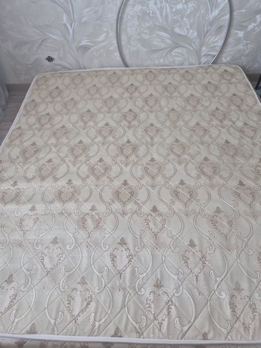Продам матрац,  б/y. В отличном состоянии