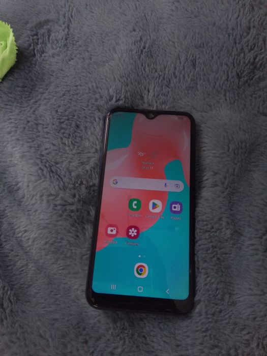 Продам Samsung a01.