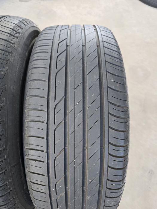 2 Броя 225/55/17 Bridgestone 5,6mm