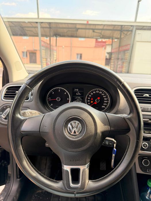 Vănd Volskwagen Polo