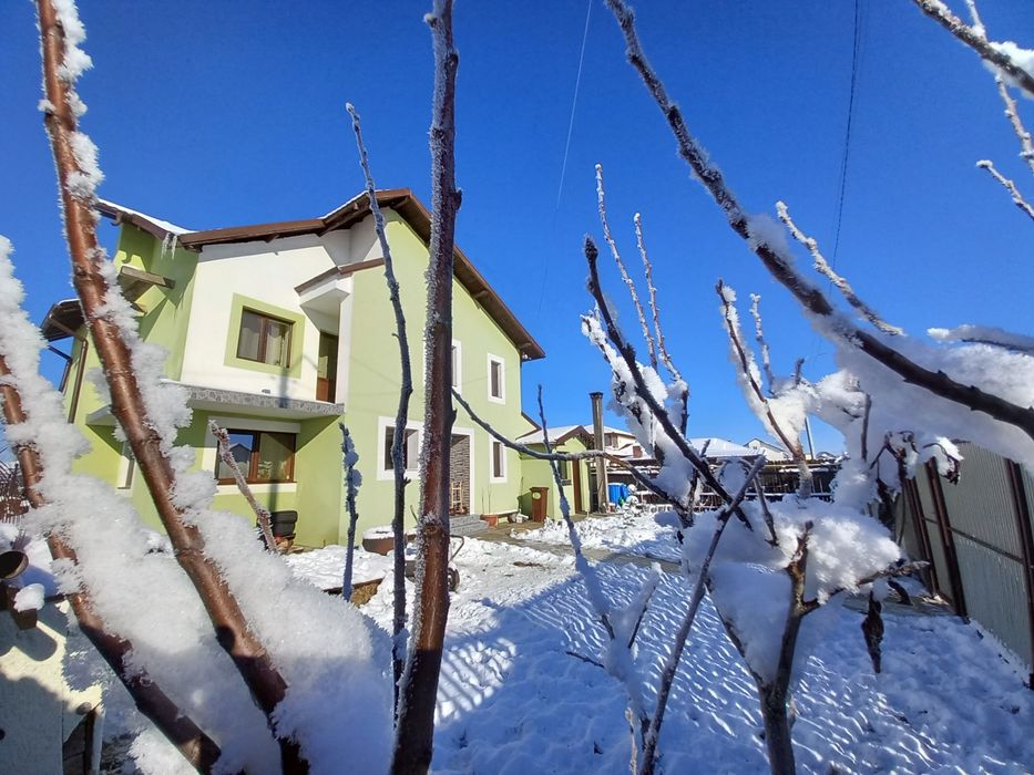 Proprietar vând casă Craiovei P+1+M