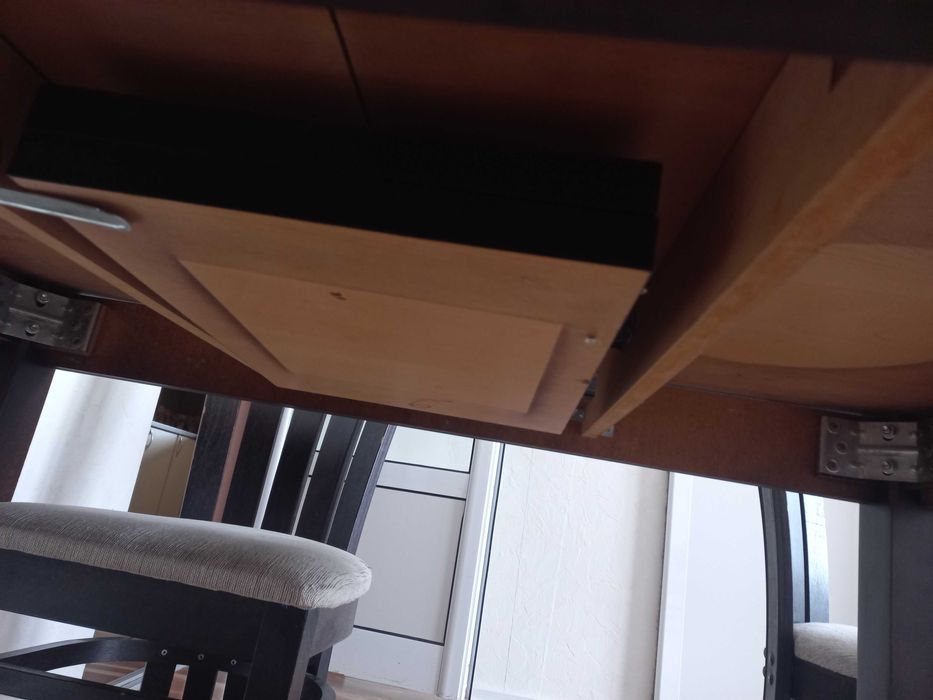 Трапезна или Холова маса