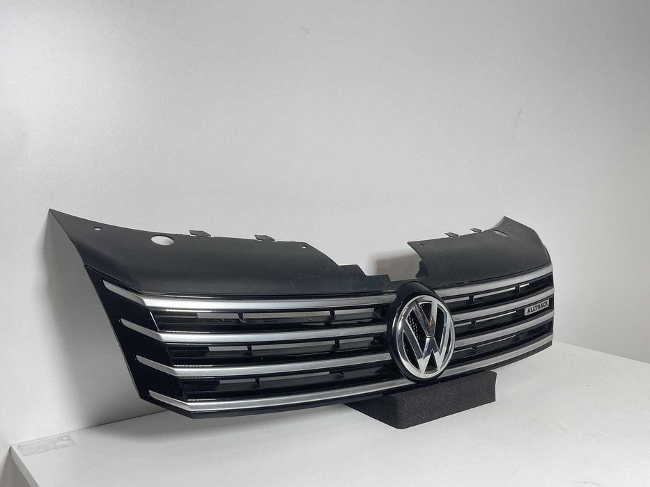 Предна решетка за VW Passat B7 Alltrack