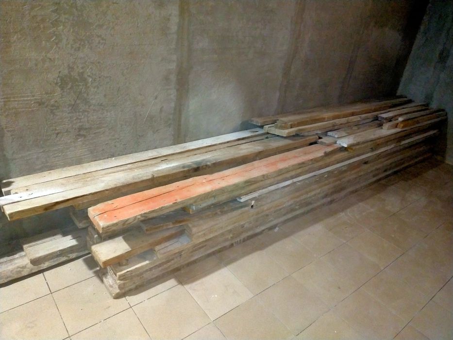 строительные доски.