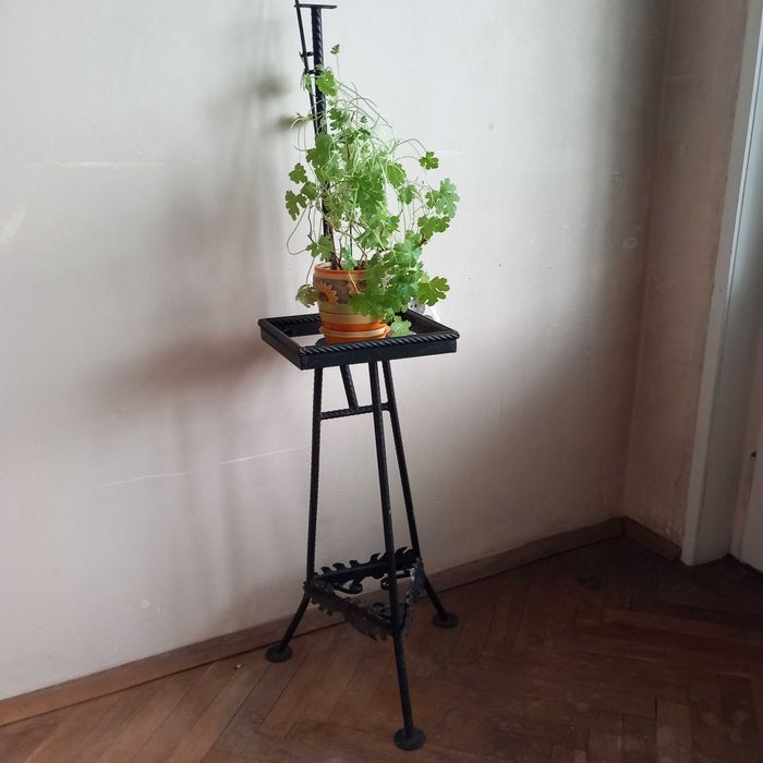 Етажерка за цветя винтидж