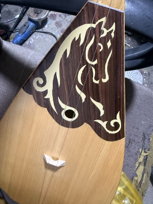 Домбыра новый в подарок+ чехол