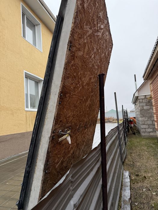 Продаи ворота гаражные, утепленные