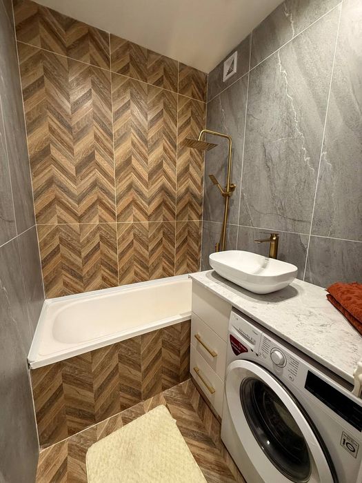 Продаётся однокомнатная в 2х на м-в Ялангач.