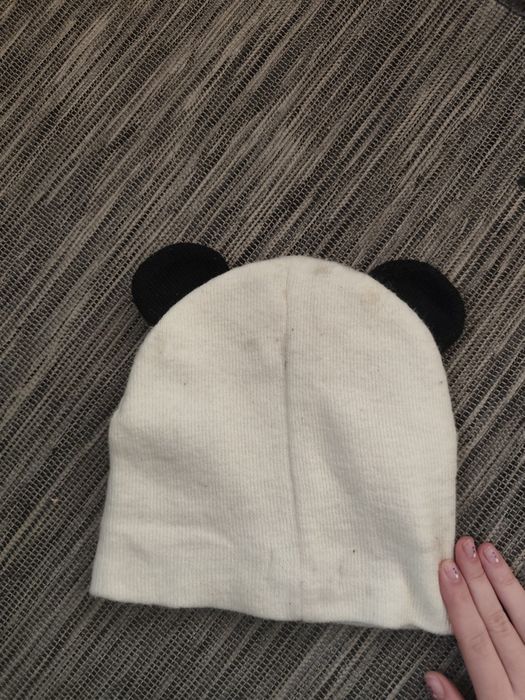 Зимна шапка -панда