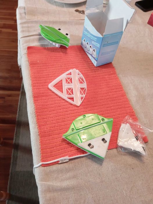 Уред с магнит за миене на прозорци с дебелина 20-30мм