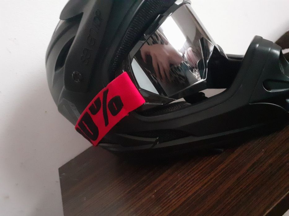 Vând casca mtb..