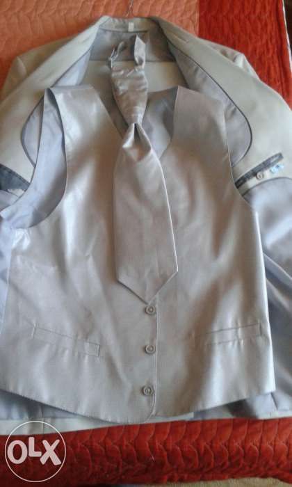 Costum de    gală