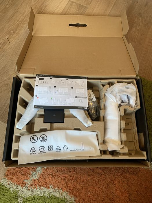 Монитор Dell Alienware