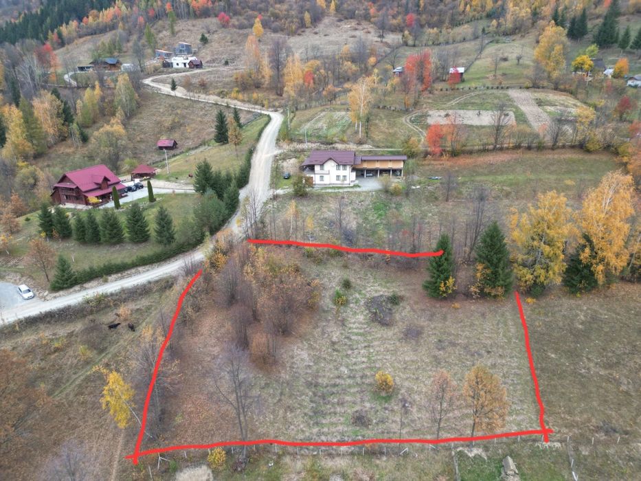 Teren  Arșița Poienii