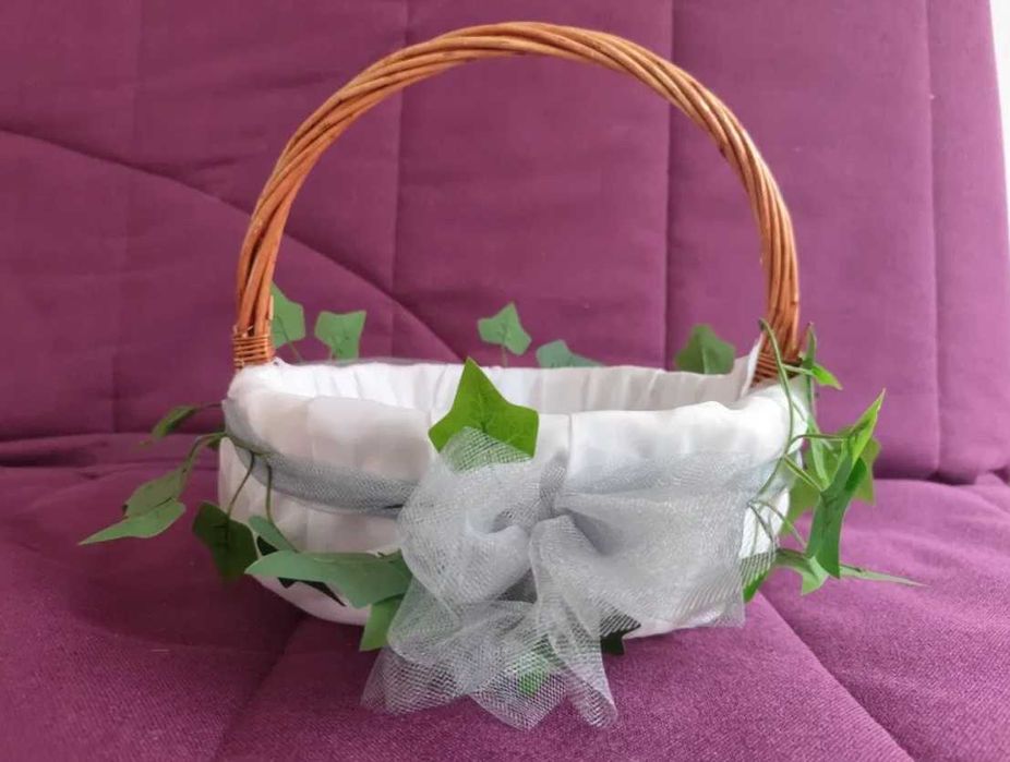 Дървена горска сватбена булчиска кошничка, за кръщене, за шаферка