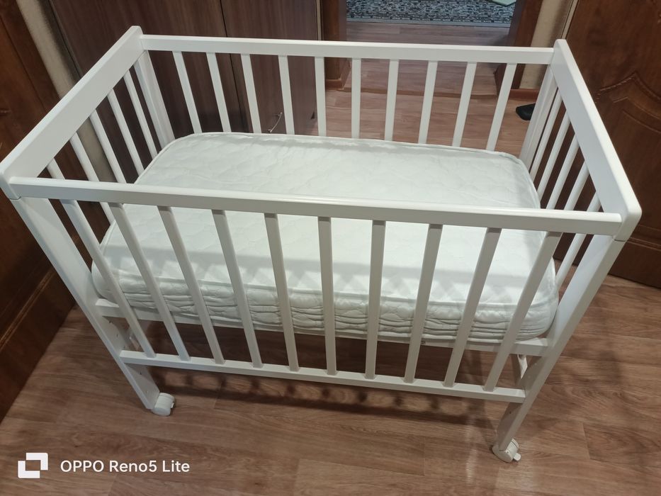 Продам детскую кроватку