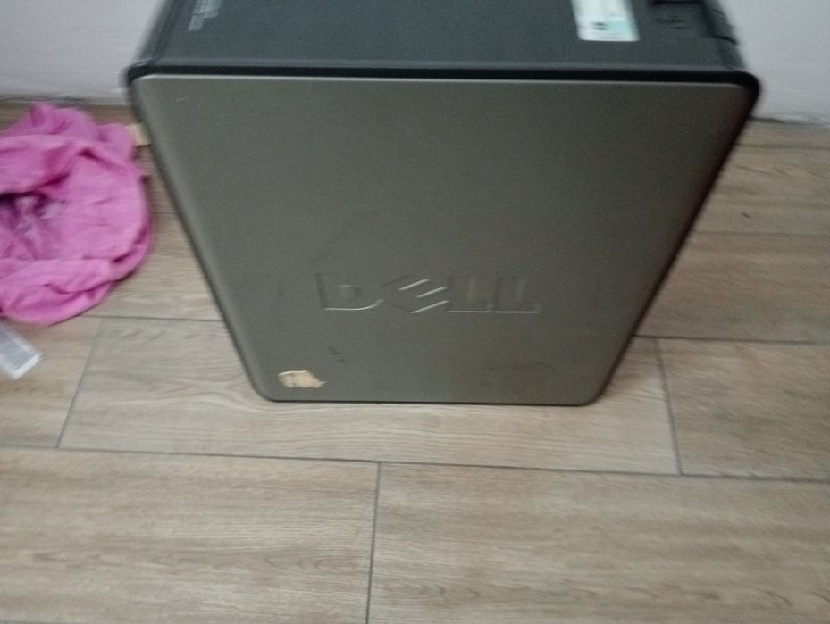 Vând unitate DELL