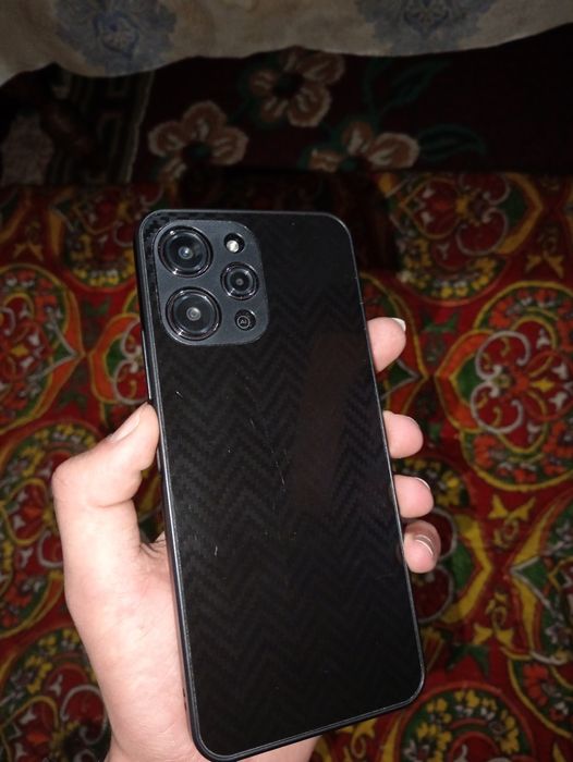 Redmi 12  yangi  ideal holatda