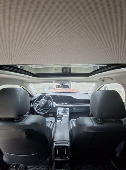 Автомашини Бестуне б70