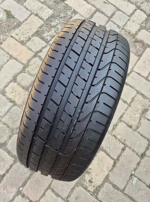 O bucată 245/35 Z R20 vară - una Pirelli