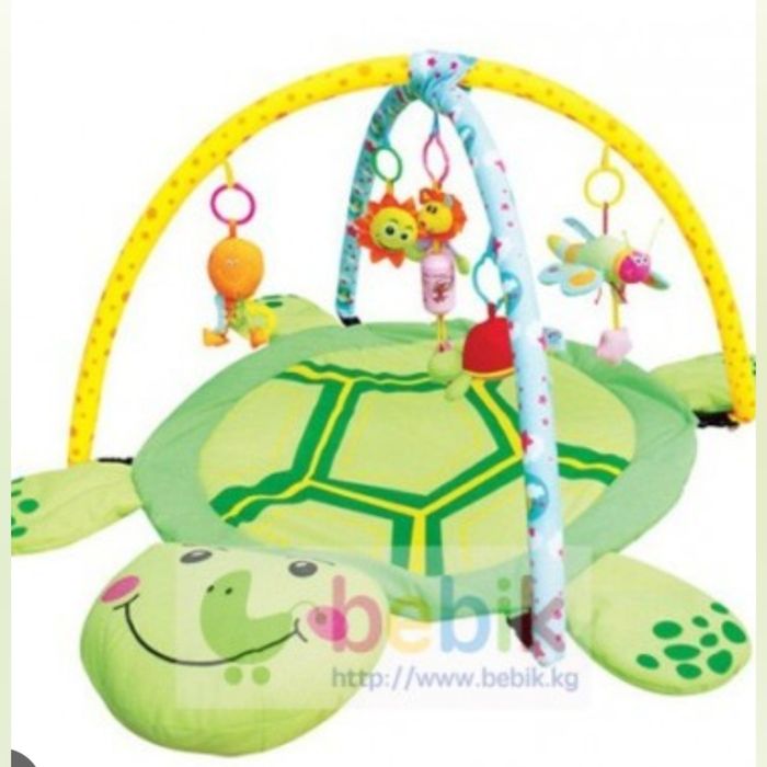 Продам коврик для малышей и игрушки впридачу