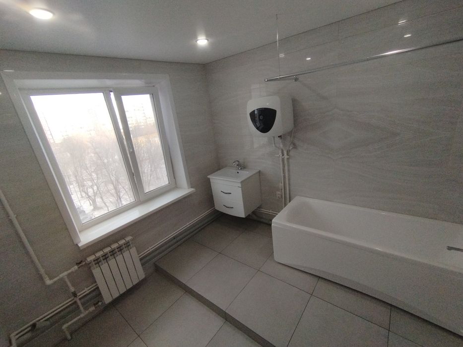 Укладка плитки санузлов.