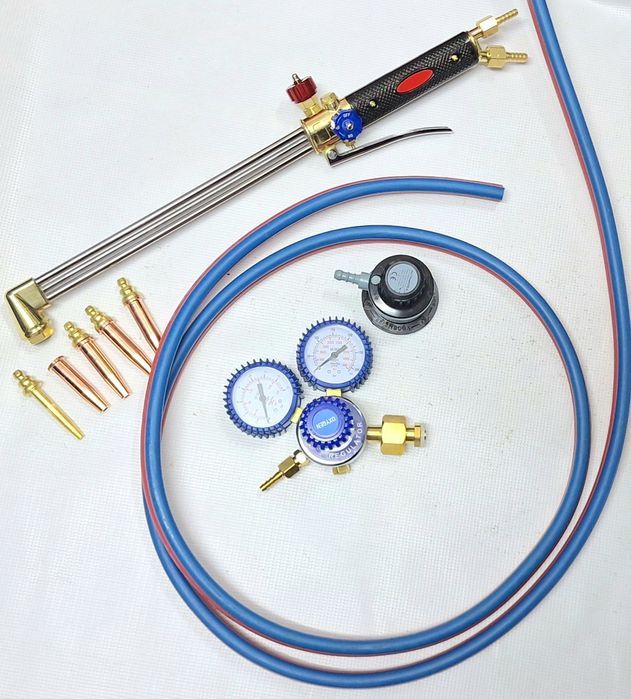 Резак, резаци,регулатор газ и О2,дюзи 4бр.,маркуч сдвоен 5м.