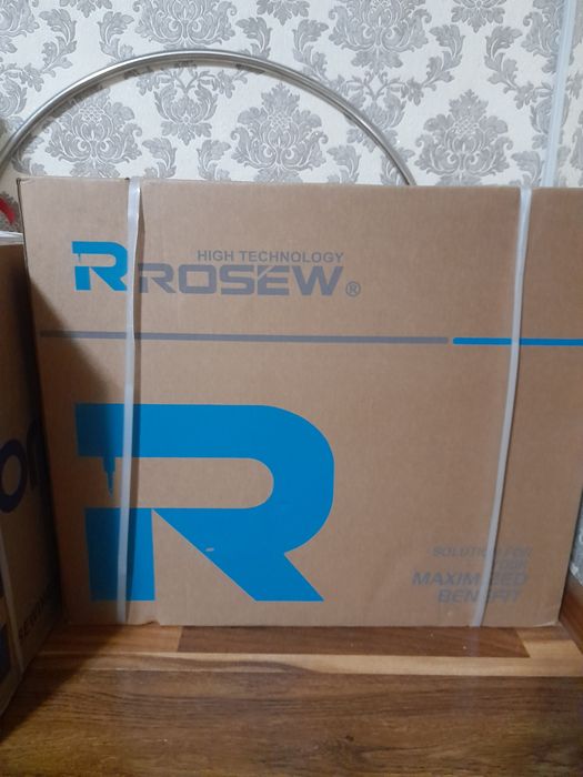 Швейная машинка и оверлок Britex и Rrosew