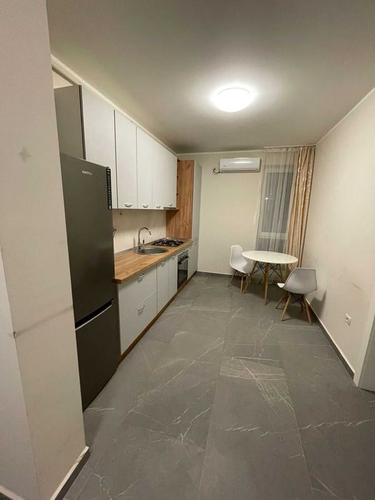 Apartament o camera giroc 320 euro chirie, nou