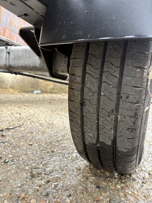 Двойна платформа за автомобили