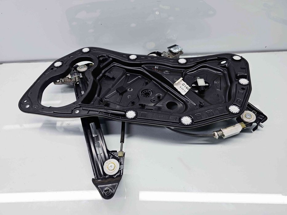 Macara electrica geam dreapta fata Volkswagen Passat CC (358) Facelift