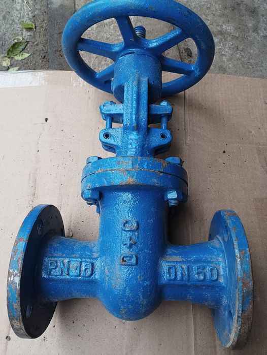 Продам задвижку новую