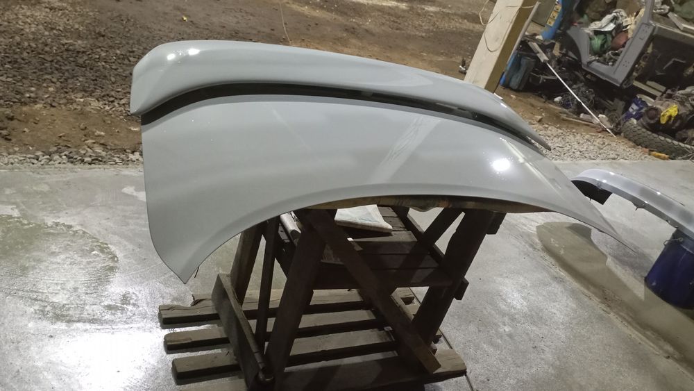 Продам бампер тойота карина ед