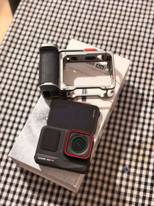 Insta 360 ace pro